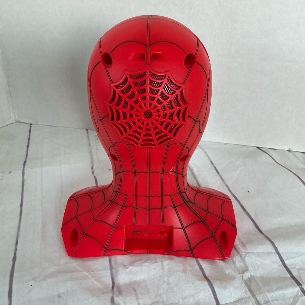 Marvel Red Spider-Man Marvel Spider-Man Bluetooth Speaker With Animated Eyes - Picture 4 of 7